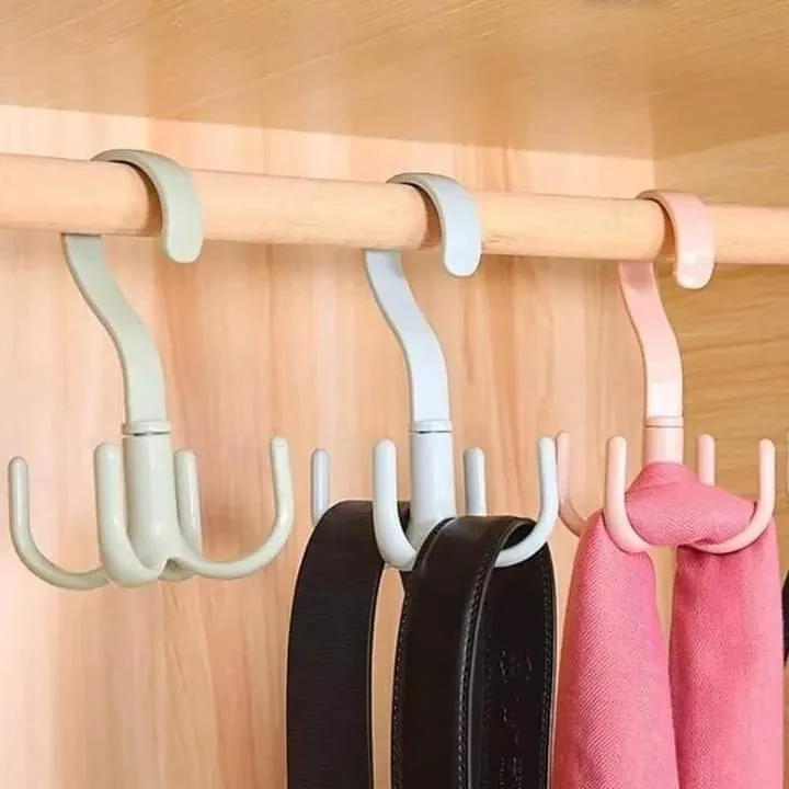 360 Degree Rotated 4 Hooks Plastic Hanger-1 Pcs